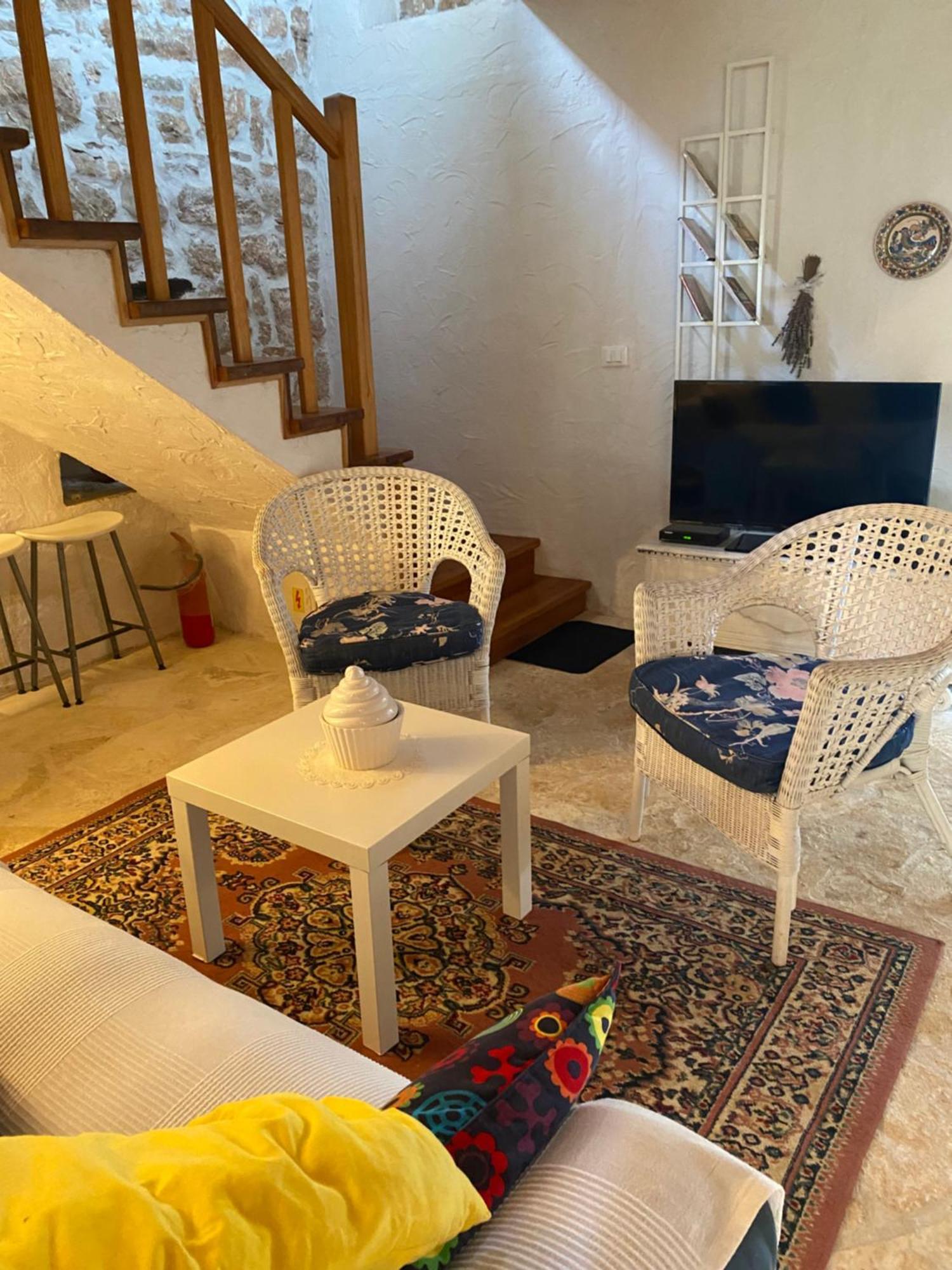 Domos Selene Casa Delle Farfalle Tinjan Exterior foto