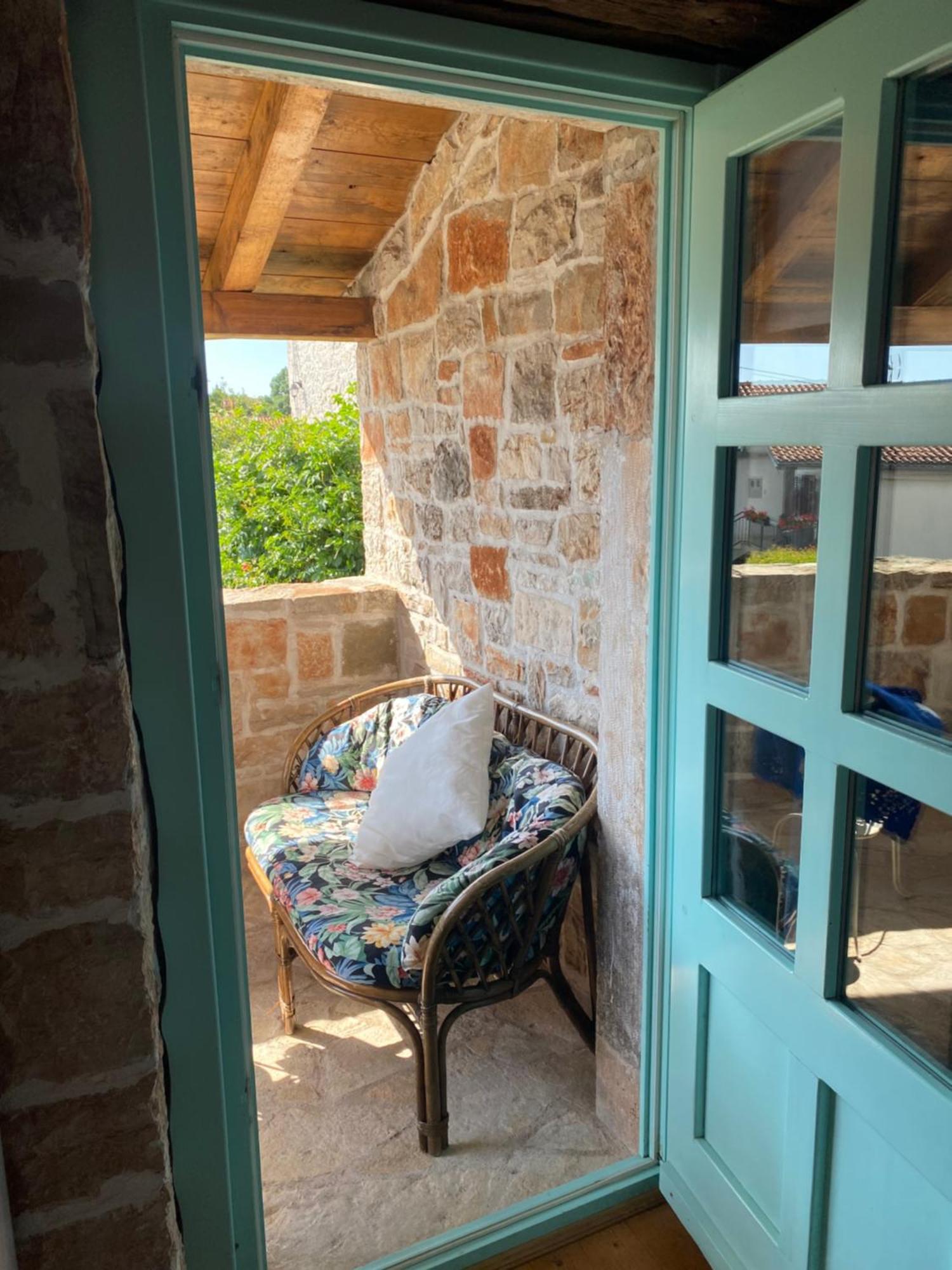 Domos Selene Casa Delle Farfalle Tinjan Exterior foto